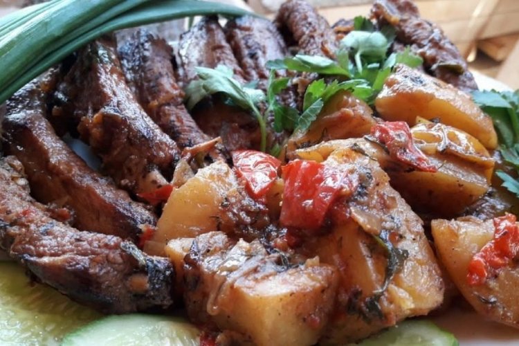 Свиные ребрышки с соевым соусом в рукаве