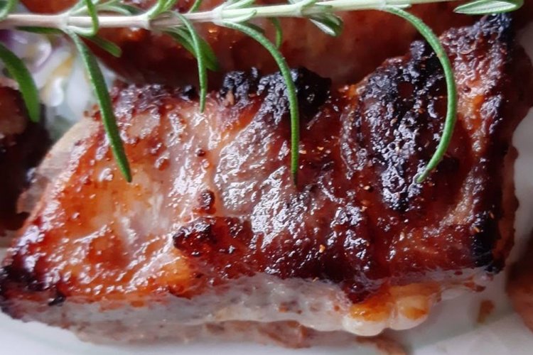 Свиные ребра с грибами в соевом соусе