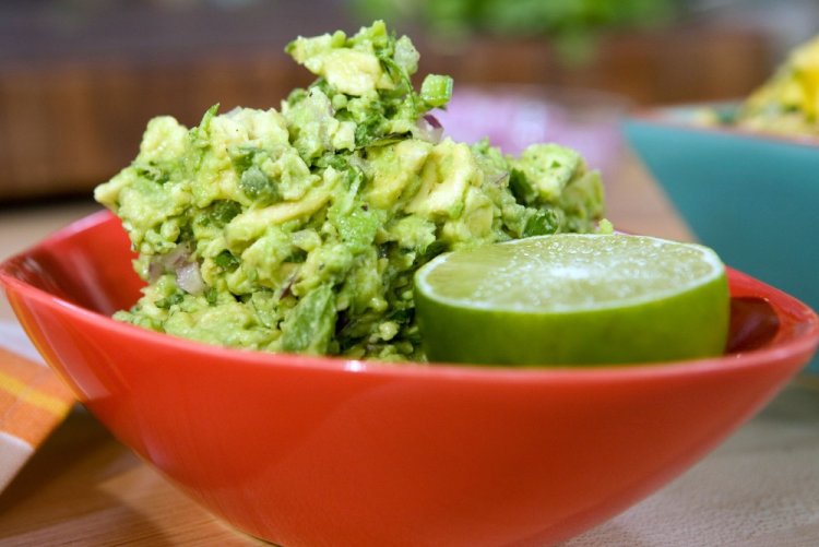 Гуакамоле с грушей