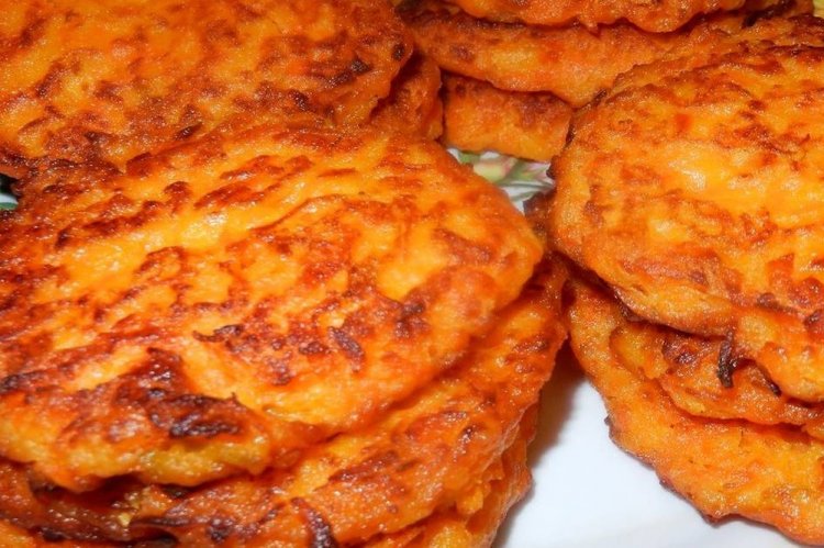 Оладьи на молоке с морковью