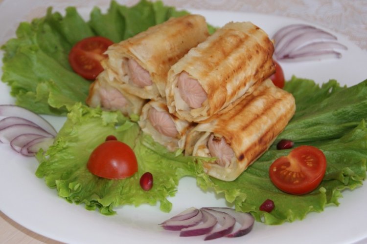 Сосиски в лаваше