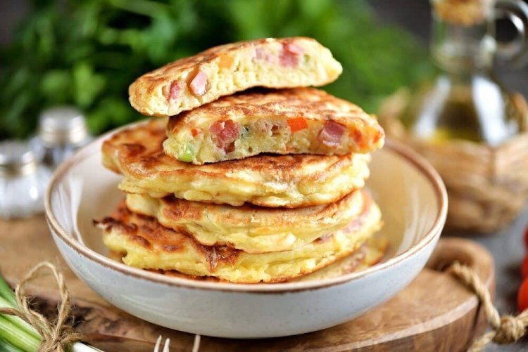 Пышные блины с ветчиной и сыром