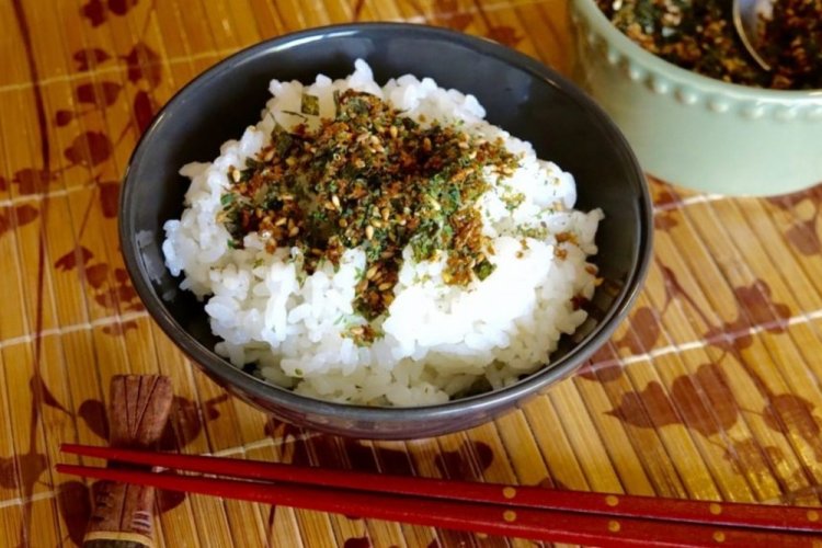 Заправка для риса с водорослями нори