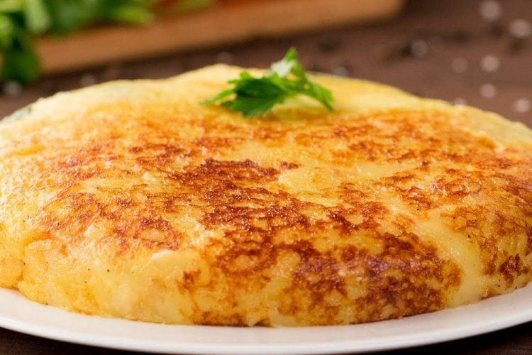 Картофельная запеканка на сковороде