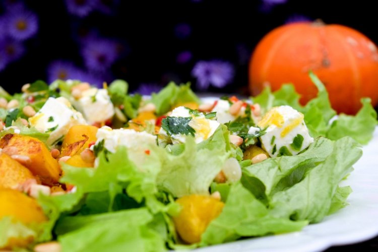 Салат с тыквой и сыром фета