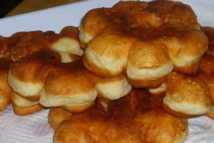 Пышки на кефире и сметане