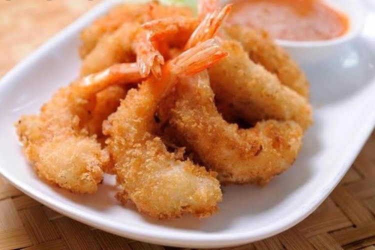Жареные креветки в панировке