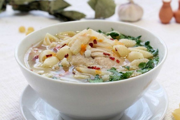 Суп с макаронами и корнем сельдерея