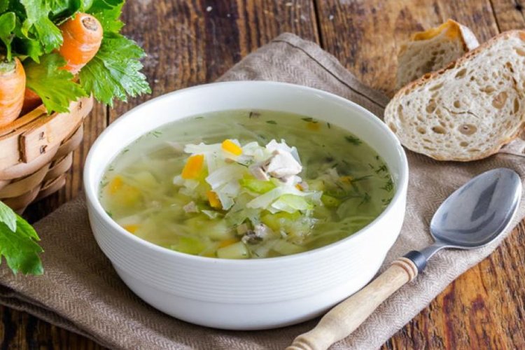 Суп с шампиньонами, капустой и сельдереем