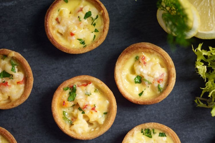 Запеченные тарталетки с креветками