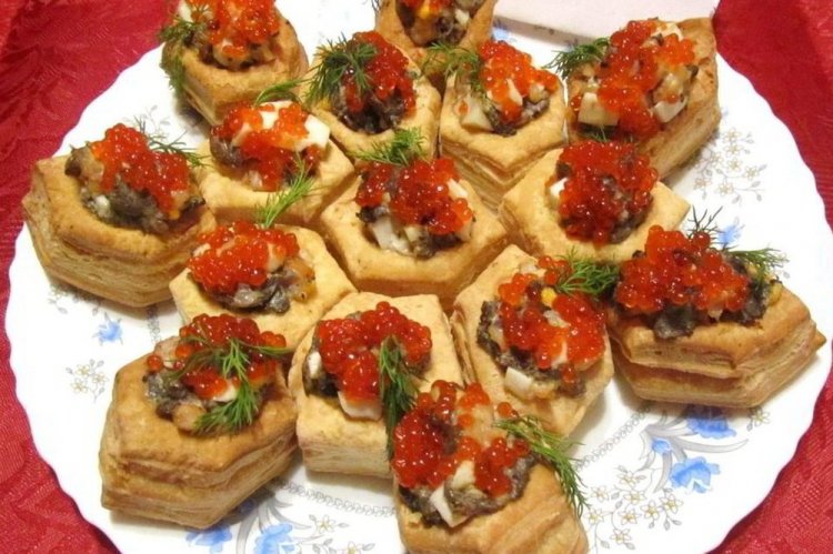 Тарталетки с креветками и грибами