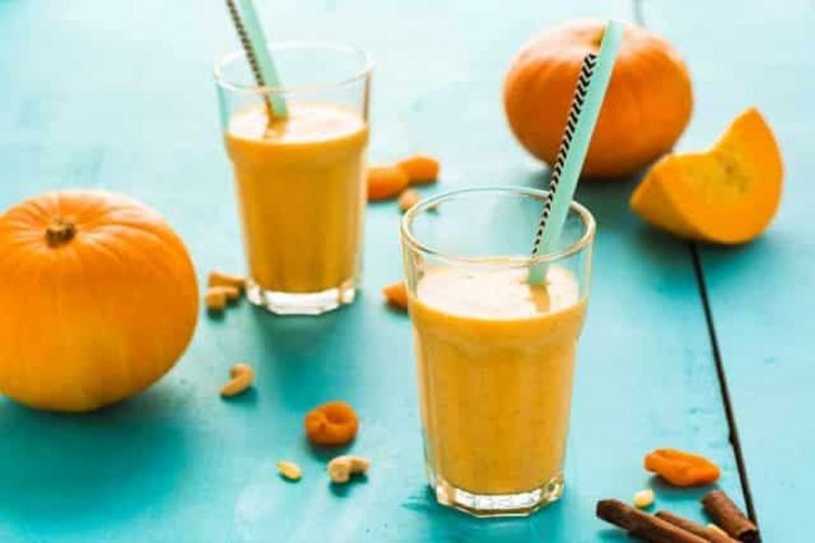 Смузи из тыквы, с курагой, корицей и молоком кешью