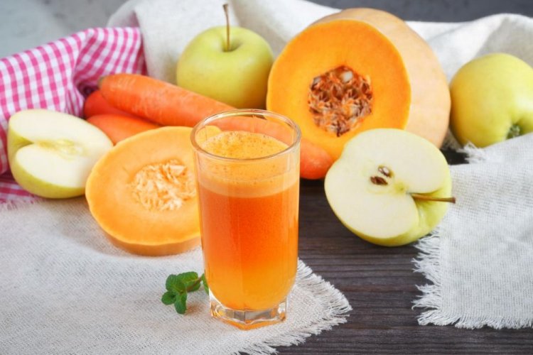 Смузи из моркови, тыквы и яблочного сока