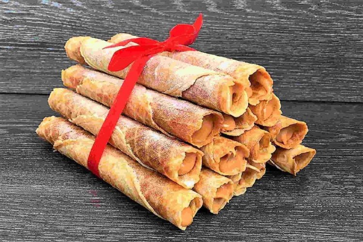 Вафельные трубочки с кремом из вареной сгущенки