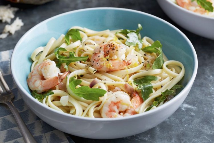 Паста с креветками в сливочном соусе с чесноком