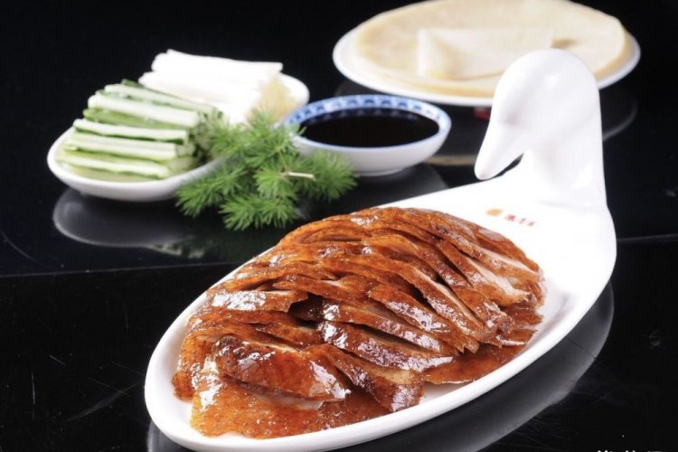 Пекинская утка, запеченная с ароматными специями