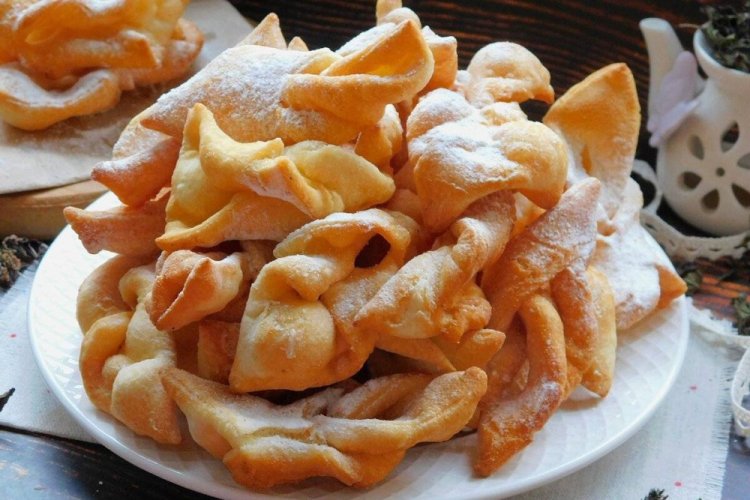 Хворост на кефире и молоке