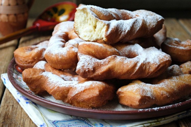 Хворост на кефире со сметаной