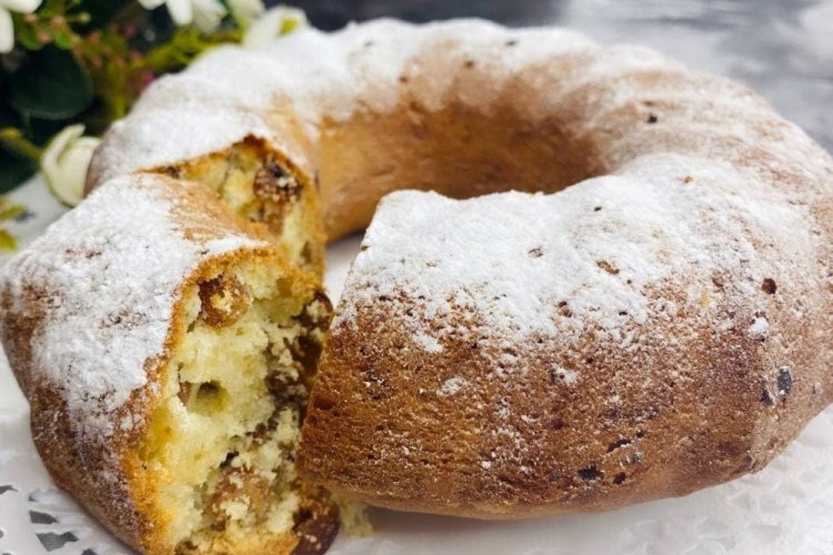 Кекс с изюмом и орехами на молоке