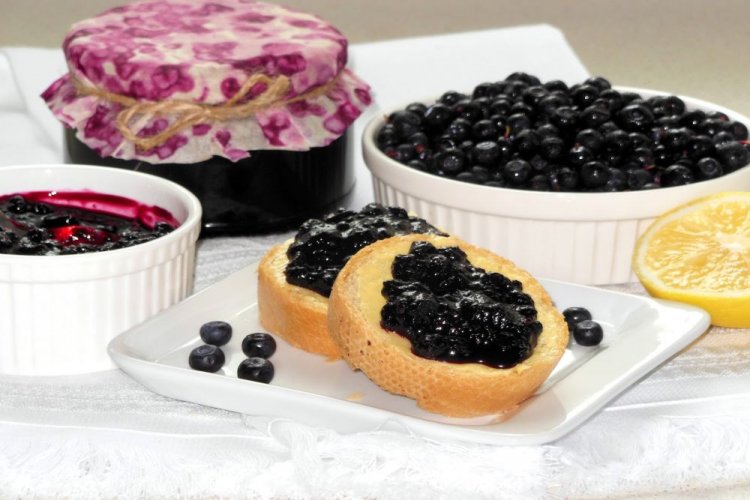 Варенье из черники с лимонами