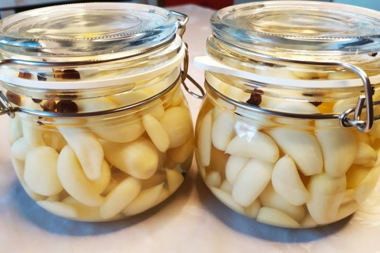 Сладкий маринованный чеснок на зиму