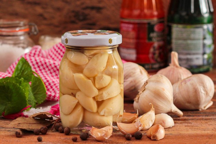 Маринованный чеснок без уксуса