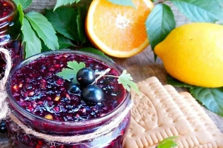 Варенье из черной смородины с апельсинами и лимонами