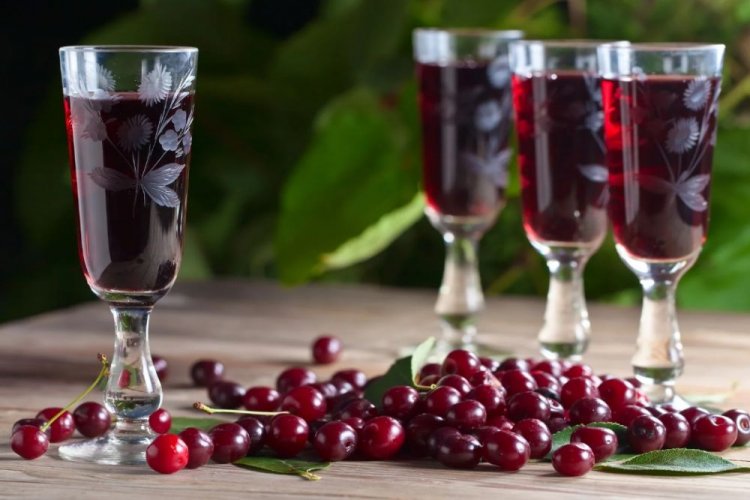 Вишневое вино с соком