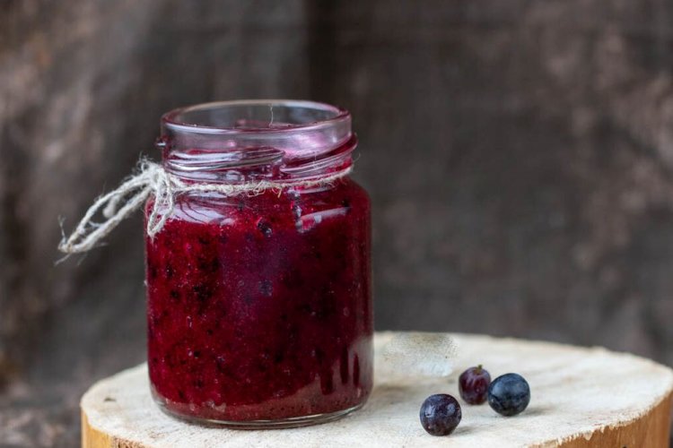 Джем-пятиминутка из черной смородины