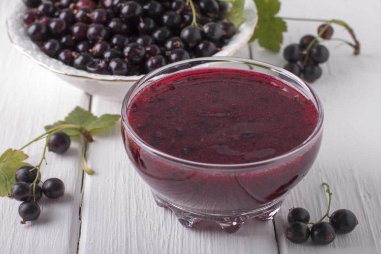 Джем из черной смородины без варки