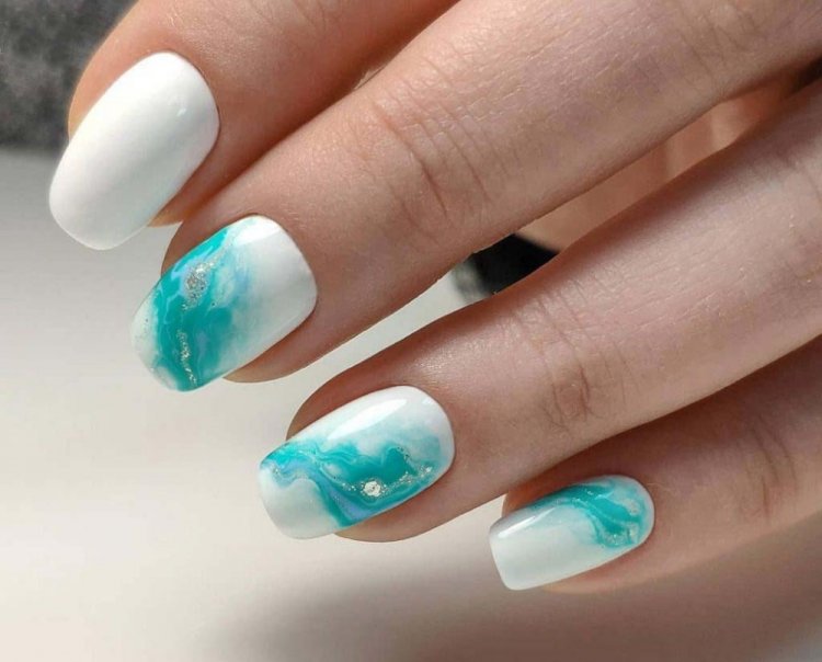 Волны на короткие ногти