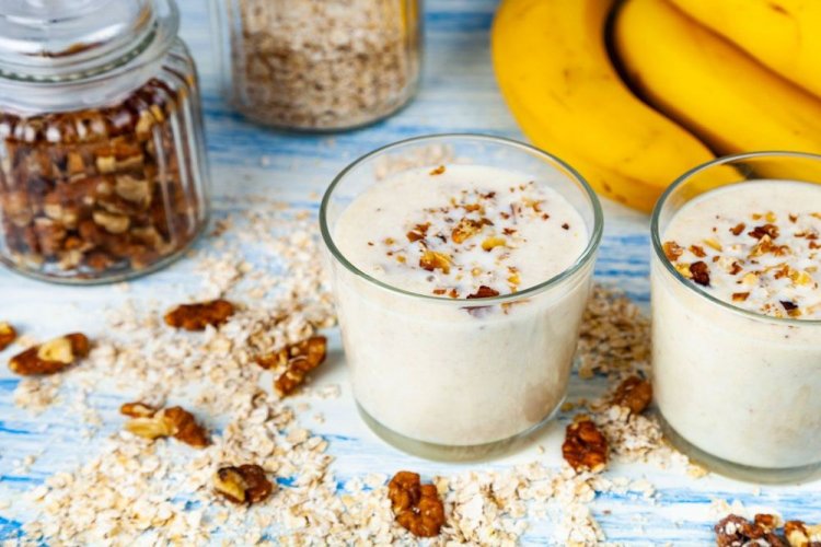 Банановый смузи с грецкими орехами и овсянкой