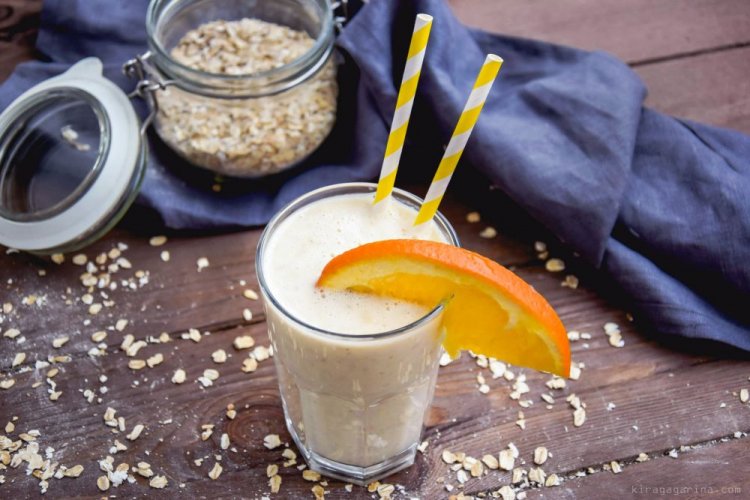 Апельсиновый смузи с овсяными хлопьями