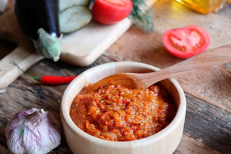 Икра из баклажанов по-домашнему