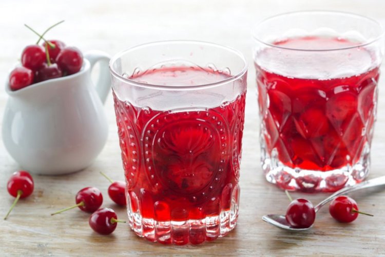 Компот из вишни с экстрактом стевии