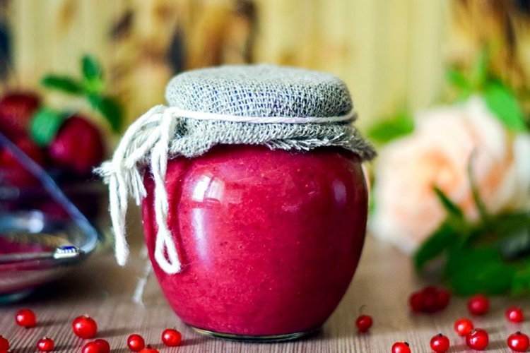 Красная смородина без варки по особому рецепту