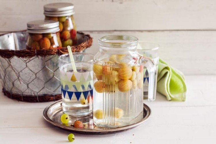 Компот из крыжовника с анисом