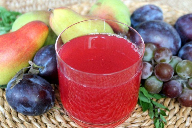 Компот из сливы, груши и винограда