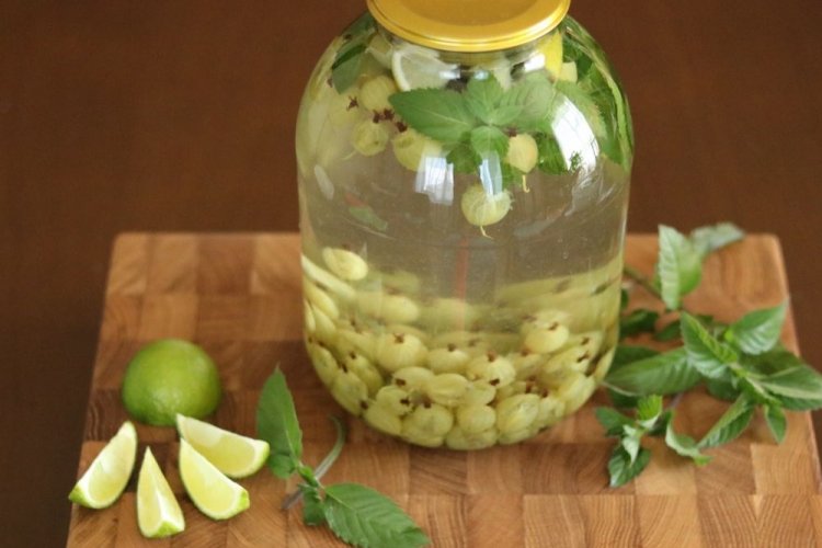 Компот «Мохито» из зеленого крыжовника с соком лайма и анисом