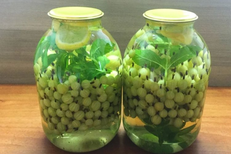 Компот «Мохито» с лимонами и зеленым крыжовником