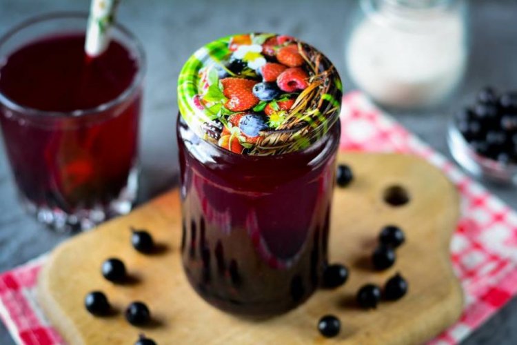 Компот из черной смородины без сахара