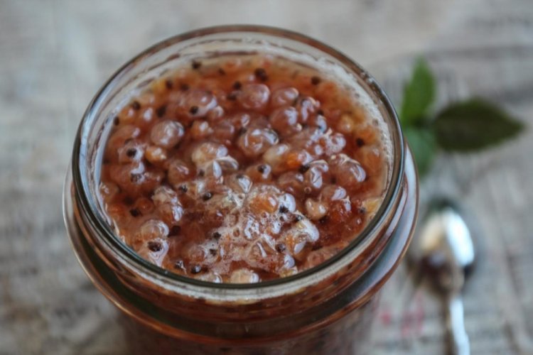 Белая смородина в сиропе