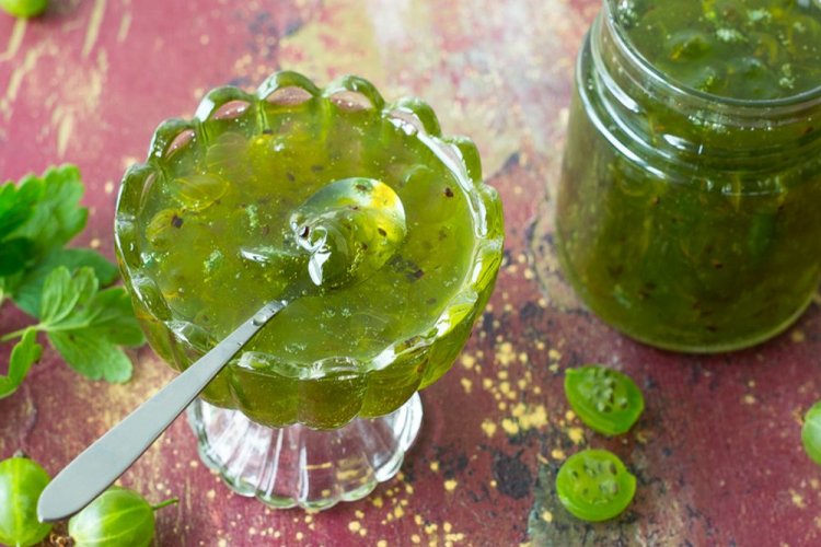 Джем из зеленого крыжовника с лимонами и кардамоном