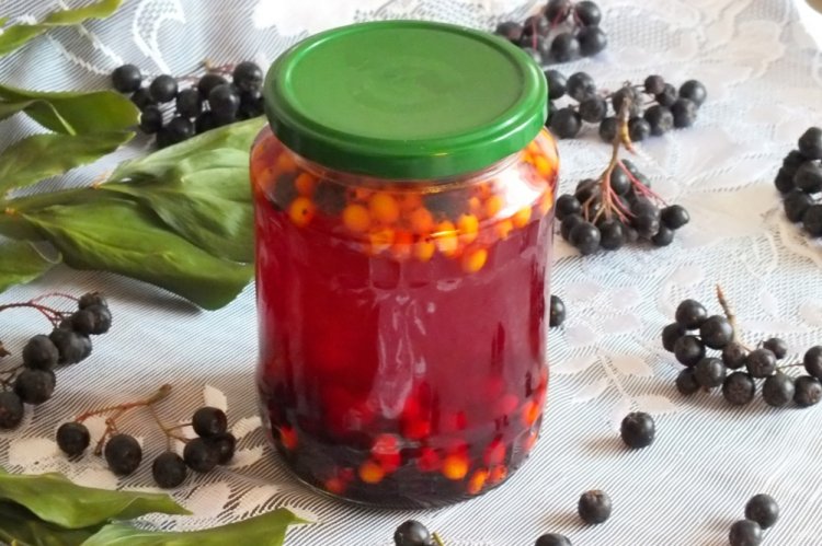 Компот из черемухи с облепихой на зиму