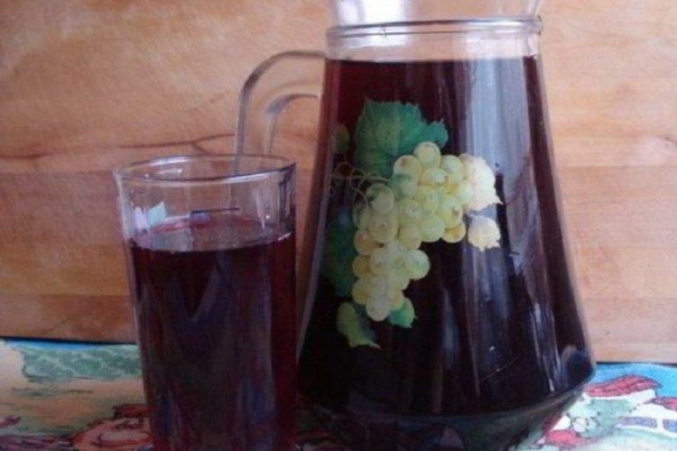 Компот из черемухи без сахара