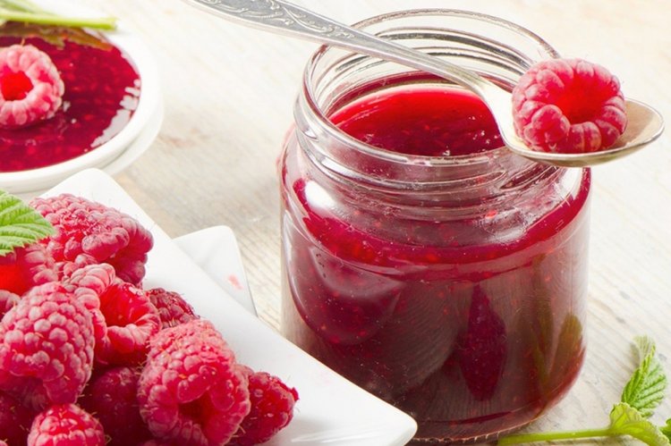 Желе из малины с лимонной кислотой