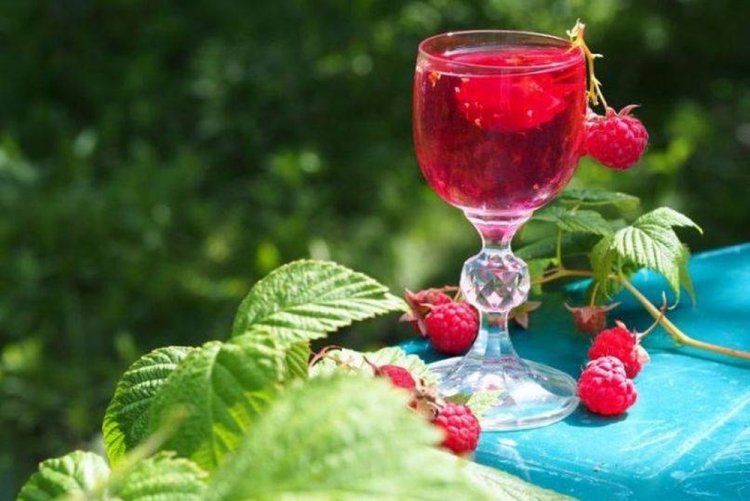 Настойка из малины с мятой