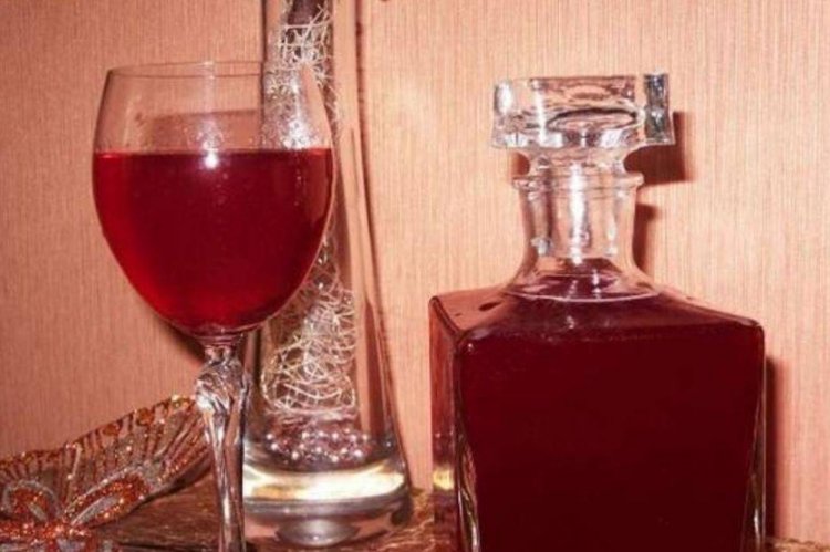 Настойка из малины с лаймом на джине