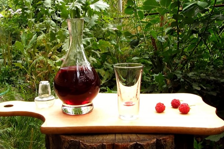 Настойка из малины на водке без сахара