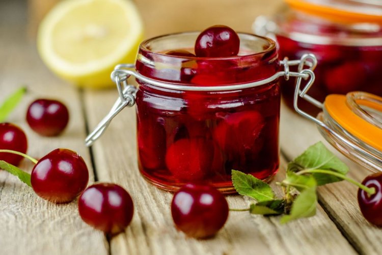 Желе из вишни с лимонным соком